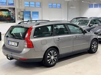 Begagnad Volvo V50 109 HK (80 kW) 2007 Grå Kombi