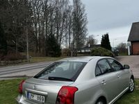 begagnad Toyota Avensis Liftback 1.8 VVT-i