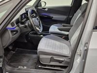 Begagnad VW ID.3 Pro Performance 150 kW (204 HK) 2023 Grå (moonstone grey) Halvkombi