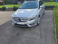 Begagnad Mercedes B200 136 HK (100 kW) 2013 Sliver Minibuss