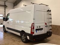 begagnad Nissan NV400 2.3 DCI MAN 150 HK VIT