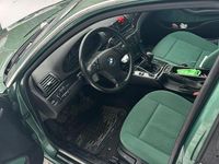 Begagnad BMW 320 150 HK (110 kW) 1999 Grön Sedan