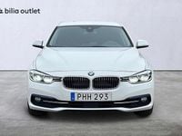 Begagnad BMW 330 Sport Line 252 HK (185 kW) 2017 Vit Sedan