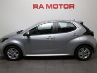 Begagnad Toyota Yaris 2023 Silver Halvkombi