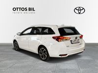 begagnad Toyota Auris Auris1,8 HSD TS ACTIVEPLUS/S-V-Hjul,Mv+Kupe,GPS,mm