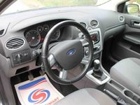 begagnad Ford Focus Kombi 1.8 Flexifuel Trend Euro 4