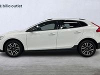 Begagnad Volvo V40 CC Momentum 120 HK (88 kW) 2018 Vit Kombi