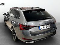 begagnad Skoda Superb iV Kombi Sportline 1.4 218Hk Hybrid | Drag | Värma