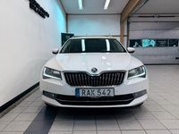 Begagnad Skoda Superb Style 190 HK (139 kW) 2015 Vit Kombi