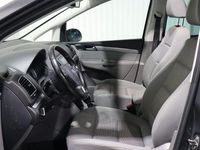 Begagnad VW Sharan 141 HK (103 kW) 2012 Ljusgrå Minibuss