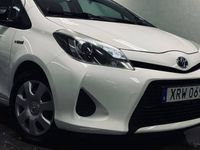 begagnad Toyota Yaris Hybrid e-CVT |Fordonsskatt 360kr|P-sensor|