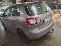 Begagnad VW Golf Plus Cross Trendline 160 HK (117 kW) 2009 Gråmetallic Minibuss