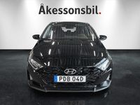 Begagnad Hyundai i20 Essential 101 HK (74 kW) 2022 Svart Halvkombi