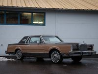 Begagnad Lincoln Continental 1983 Flerfärgad Sportkupé