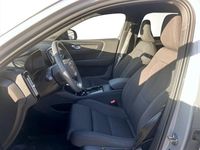 Begagnad Volvo XC40 Core 169 kW (231 HK) 2023 Silver SUV
