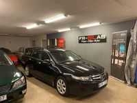 Begagnad Honda Accord Sport 155 HK (114 kW) 2006 Svart Kombi