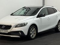 Begagnad Volvo V40 CC Momentum 116 HK (85 kW) 2015 Vit Kombi
