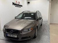 Begagnad Volvo V70 Momentum 116 HK (85 kW) 2011 Grå Kombi