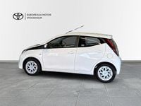 Begagnad Toyota Aygo X-play 72 HK (52 kW) 2018 Vit Halvkombi