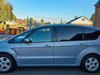 Begagnad Ford S-MAX Trend 146 HK (107 kW) 2010 Grå (gråmetallic) Minibuss
