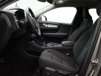 begagnad Volvo XC40 T2 FWD Momentum, On Call, Navigation, Dragkrok