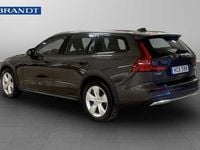 Begagnad Volvo V60 CC 197 HK (144 kW) 2023 Kombi