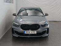 begagnad BMW 135 Mi xDrive Aut Nav Rattvärme Park Assist HiFi 2024, Halvkombi