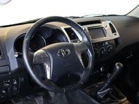 begagnad Toyota HiLux 2.5 4x4 D-Värm MoK Diff Kåpa SoV 2015, Transportbil