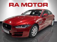 Begagnad Jaguar XE 180 HK (132 kW) 2017 Röd (röd metallic) Sedan