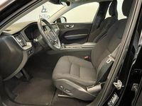 begagnad Volvo XC60 B4 AWD Diesel Momentum Advanced SE / Navigation /