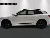 Begagnad Audi Q8 e-tron Proline 253 kW (344 HK) 2023 Glaciärvit metallic SUV