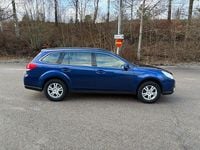 Begagnad Subaru Outback 167 HK (122 kW) 2012 Blå metallic Kombi