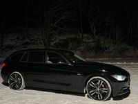 Begagnad BMW 320 184 HK (135 kW) 2015 Svart Kombi