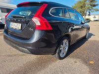 Begagnad Volvo V60 Momentum 163 HK (119 kW) 2012 Svart Kombi