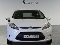 Begagnad Ford Fiesta Trend 82 HK (60 kW) 2008 Vit Halvkombi
