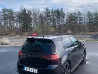 Begagnad VW Golf VII R 301 HK (221 kW) 2014 Svart Halvkombi