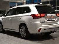 begagnad Mitsubishi Outlander P-HEV Business X Läder Drag 360 Moms