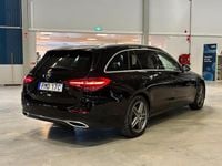 Begagnad Mercedes C300 Avantgarde 313 HK (230 kW) 2023 Svart