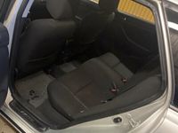 begagnad Toyota Avensis Kombi 2.0 D-4 VVT-i