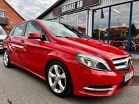 Begagnad Mercedes B180 122 HK (89 kW) 2014 Röd Minibuss