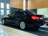 begagnad BMW 330e Sedan Steptronic Sport line GPS Plug-in Hybrid 252h
