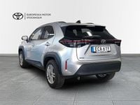 Begagnad Toyota Yaris Cross Active 92 HK (67 kW) 2025 Silver SUV