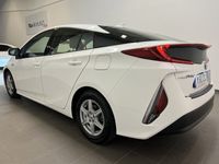 begagnad Toyota Prius Plug-in1.8 123hk Navi/Bkamera/HUD/Keyless