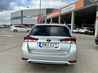 begagnad Toyota Auris Touring Sports Hybrid e-CVT Comfort Euro 6