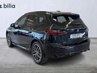 begagnad BMW 225 Active Tourer e xDrive M-Sport Innovation 18" Harman/Kardon Drag 2023 Svart