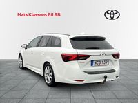 Begagnad Toyota Avensis 144 HK (105 kW) 2015 Vit Kombi