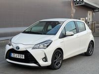 begagnad Toyota Yaris Hybrid e-CVT Euro 6