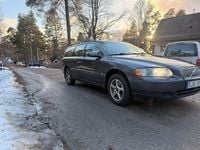 Begagnad Volvo V70 Dynamic 140 HK (102 kW) 2005 Grå Kombi