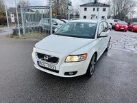 Begagnad Volvo V50 Momentum 116 HK (85 kW) 2011 Vit Kombi