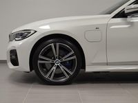 begagnad BMW 330e M-Sport Fartpilot HUD hk Laser Rattvärme